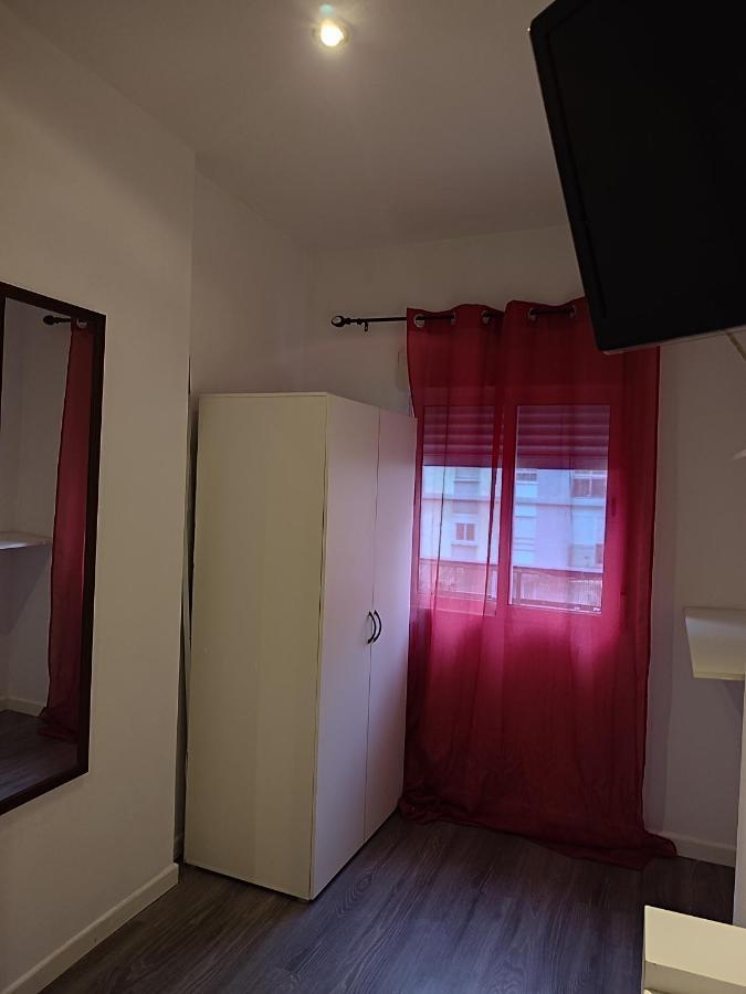 Avenue Rooms Valencia Luaran gambar